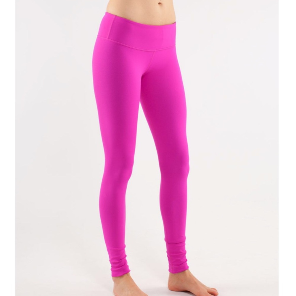lululemon Reversible Black/Pink Wunder Unders sz 4